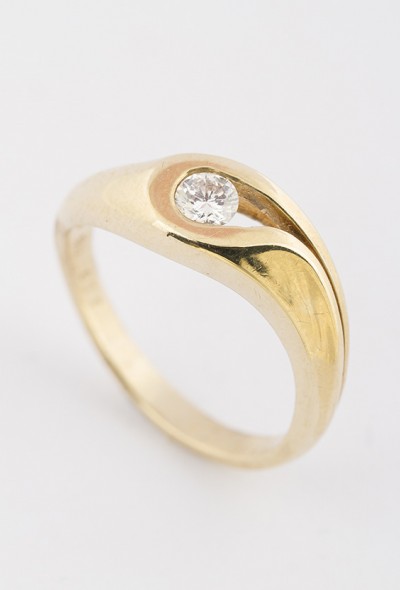 Gouden slag ring met briljant