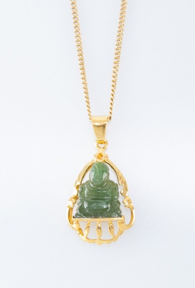 Gouden hanger met jade boeddha aan gouden gourmet collier