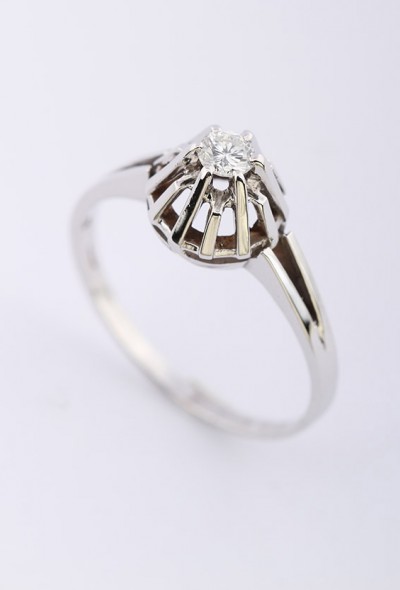 Wit gouden solitair ring met briljant 0.18 ct.