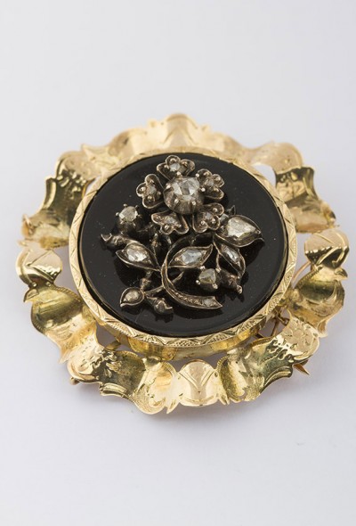 Biedermeier broche met roos diamant en onyx