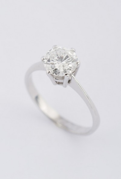 Wit gouden solitair ring met briljant 1.35 ct.