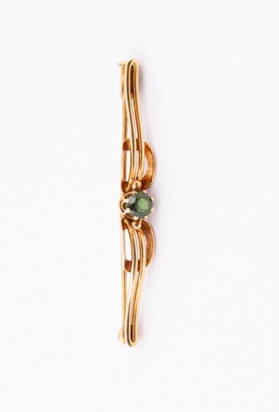 Gouden broche met groene toermalijn