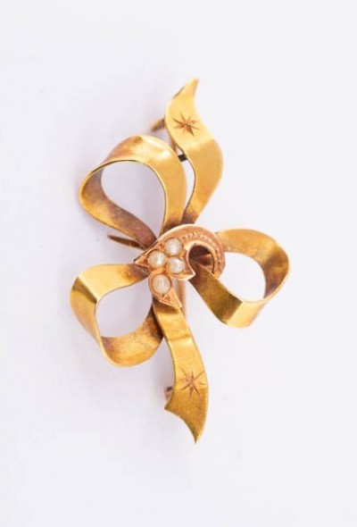 Antieke 18 krt. gouden broche met parels
