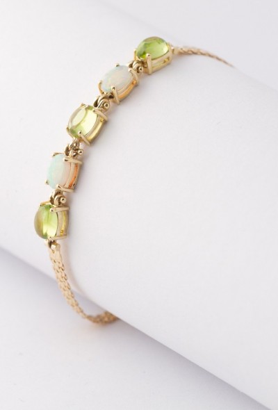 Gouden armband met opalen en peridoot