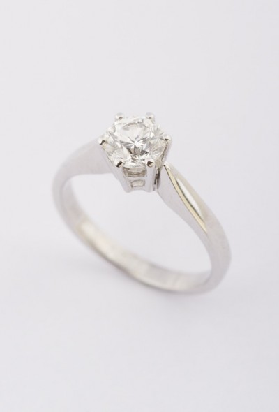 Wit gouden solitair ring met een briljant van 1.00 ct.