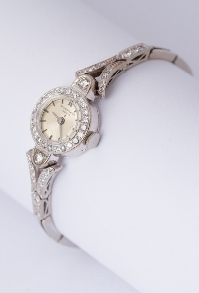 Wit gouden 'Baume & Mercier' horloge met briljanten en diamanten