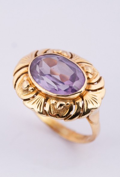 Gouden ring met amethist