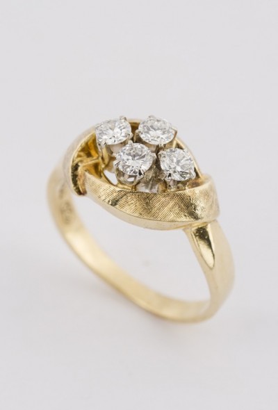 Gouden ring met 4 briljanten