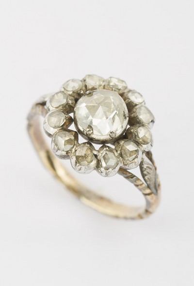 Gouden entourage ring met roos geslepen diamant