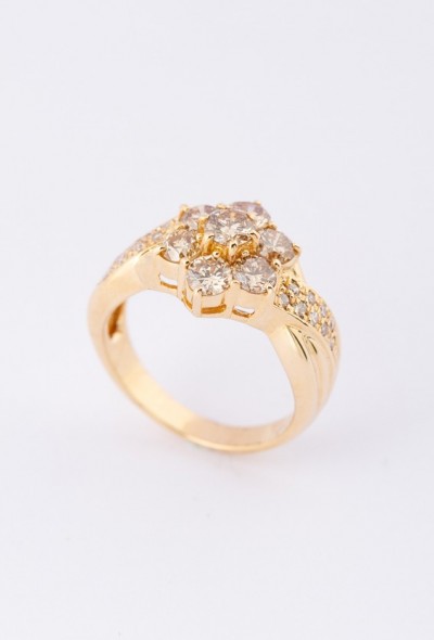 Gouden entourage ring met briljanten en diamanten