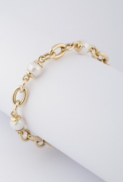 Gouden schakel armband met cultivé parels