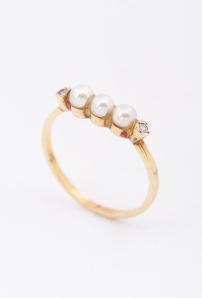 Gouden ring met parels en diamanten