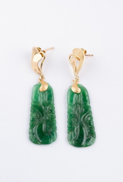 Gouden oorhangers met jade