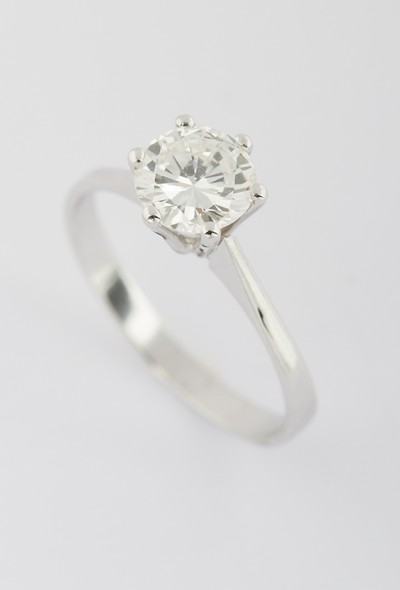 Wit gouden solitair ring met briljant 1.07 ct.