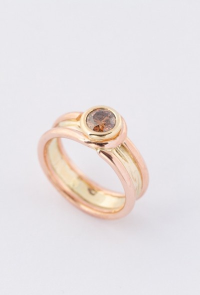 Rosé/geel gouden bi-color gouden ring met een bruine briljant