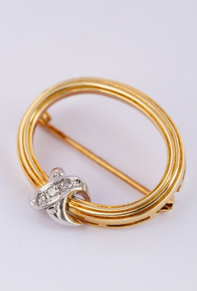 Gouden broche met 3 diamanten