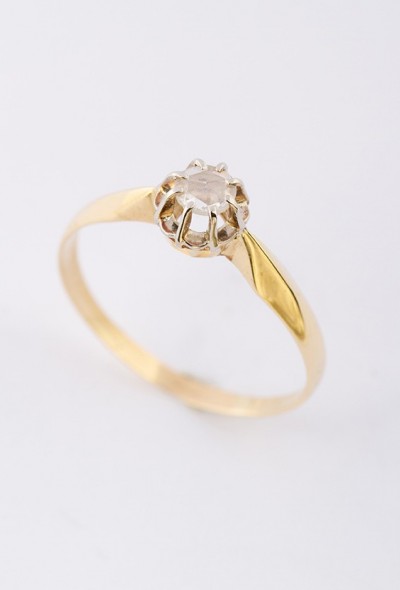 Gouden solitair ring