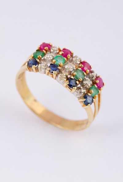 Gouden 3-dubbele rij ring met saffier, smaragd, robijn en briljanten