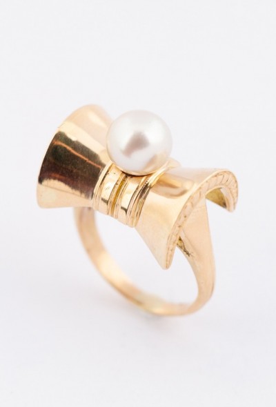 Gouden Démodé (retro) ring met parel