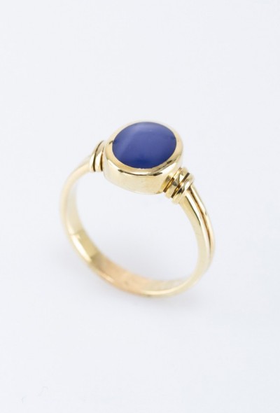 Gouden ring met ster saffier