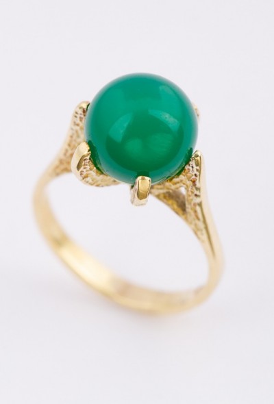 Gouden ring met groen agaat