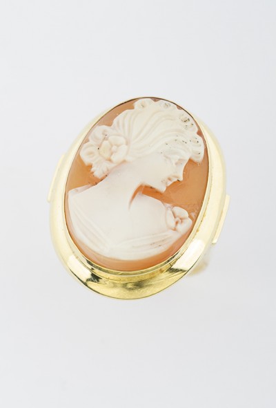 Gouden ring met camée