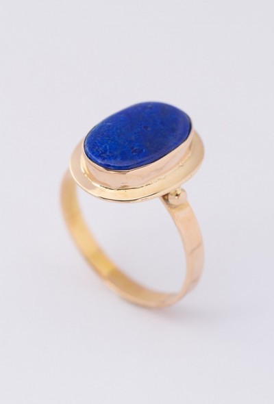 Gouden ring met lapis lazuli