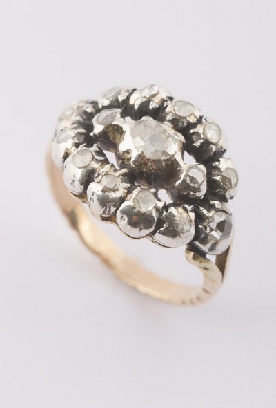Antiek gouden ring met roos diamant