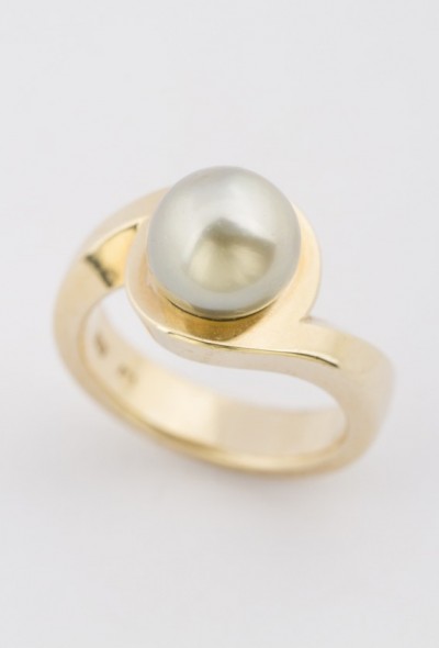 Gouden ring met cultivé parel