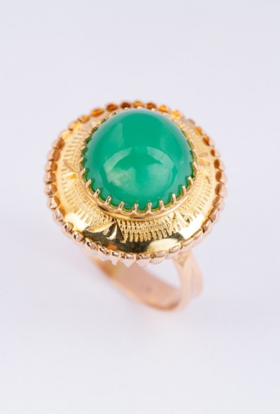 Gouden ring met groen agaat