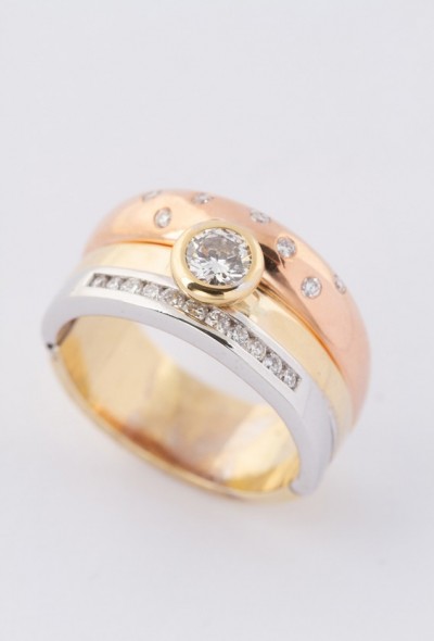 Massieve gouden tri-color (scharnier/reuma) ring met 20 briljanten
