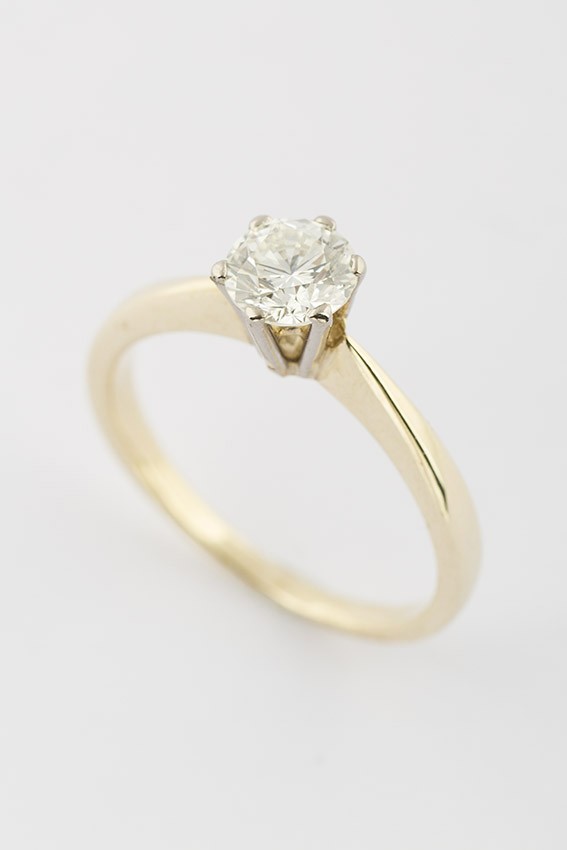 Solitair ring met briljant 0.78 ct.