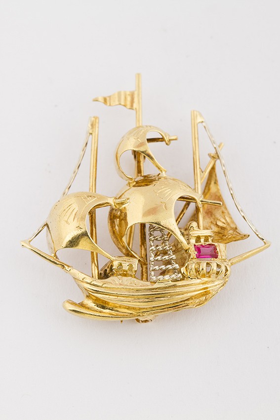 Gouden VOC schip broche