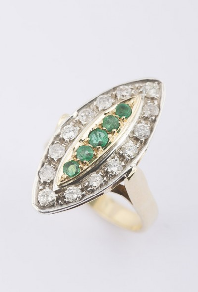Gouden markies ring met smaragd