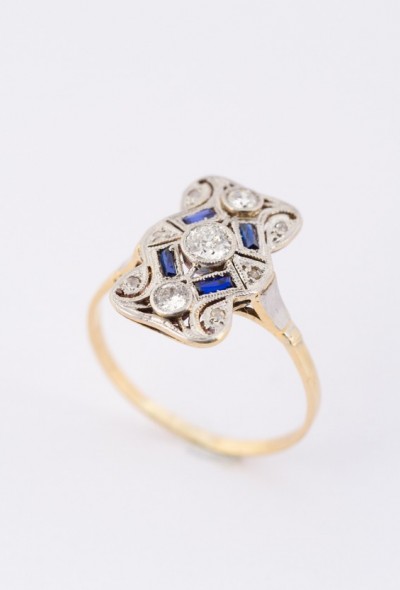 Antieke gouden Art Déco ring met diamanten en saffieren