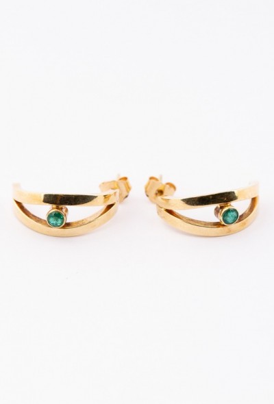 Gouden oorstekers met smaragd