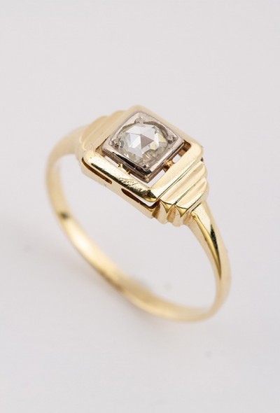 Gouden ring met een roos diamant